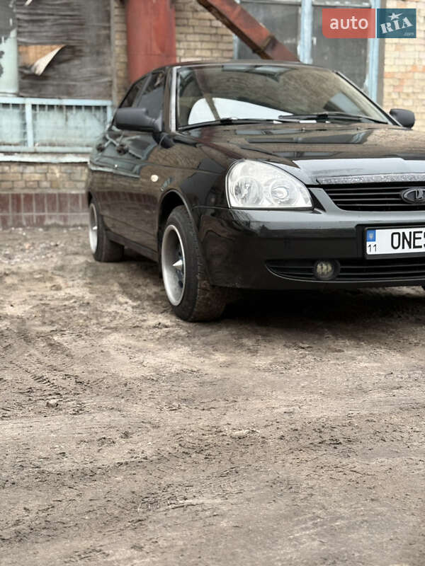 Хэтчбек ВАЗ / Lada 2172 Priora 2008 в Ирпене