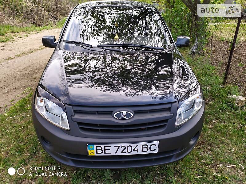 Седан ВАЗ / Lada 2190 Granta 2012 в Новом Буге