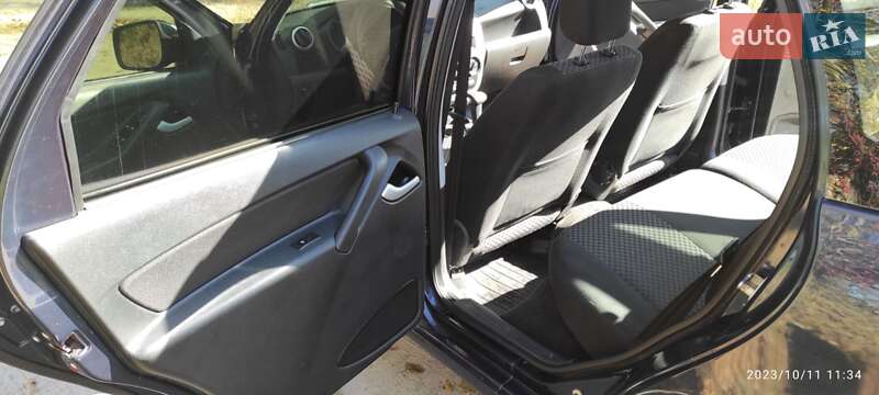 Седан ВАЗ / Lada 2190 Granta 2013 в Днепре