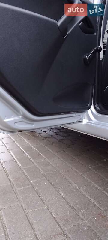 Седан ВАЗ / Lada 2190 Granta 2013 в Харькове фото 29 Седан ВАЗ / Lada 2190 Granta 2013 в Харькове