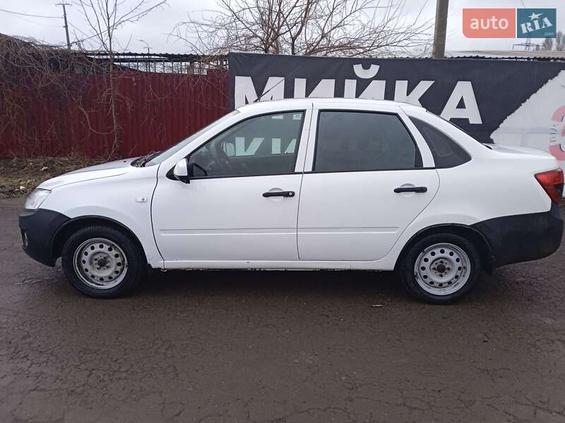 Седан ВАЗ / Lada 2190 Granta 2013 в Краматорске