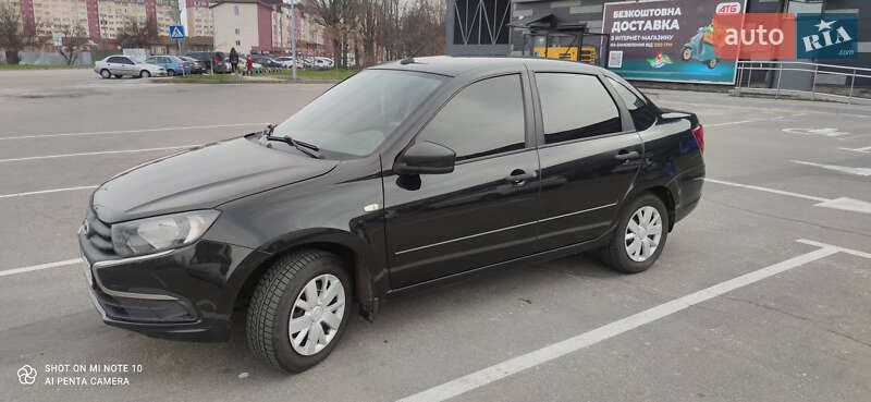 Седан ВАЗ / Lada 2190 Granta 2018 в Черкассах