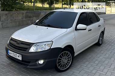 Седан ВАЗ / Lada 2190 Granta 2015 в Краматорске