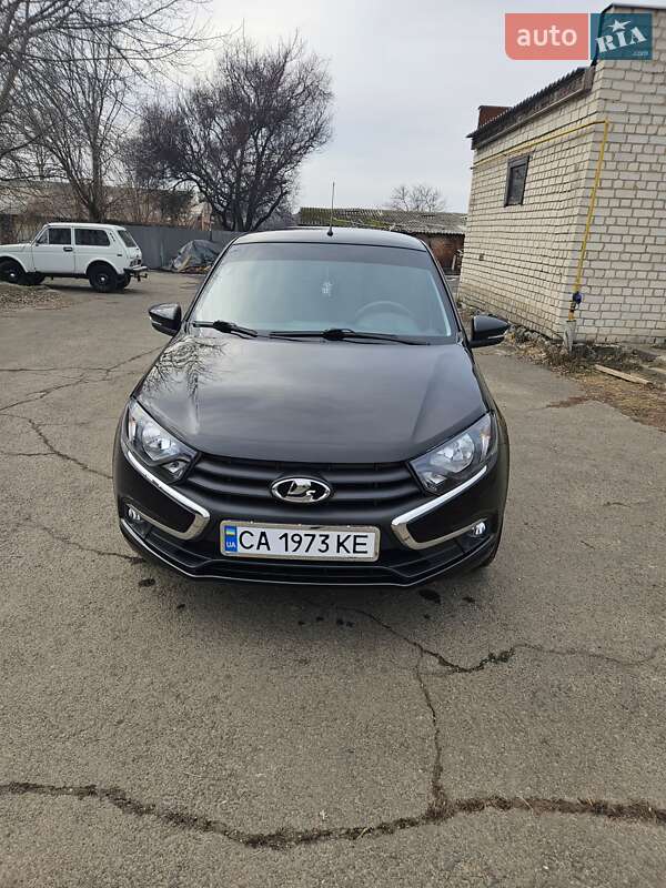 Седан ВАЗ / Lada 2190 Granta 2021 в Городище