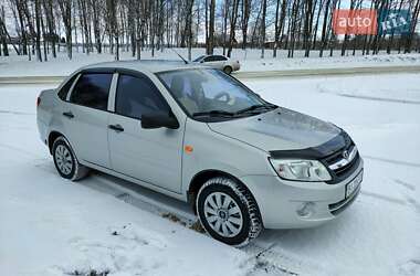 Седан ВАЗ / Lada 2190 Granta 2013 в Зіньківі