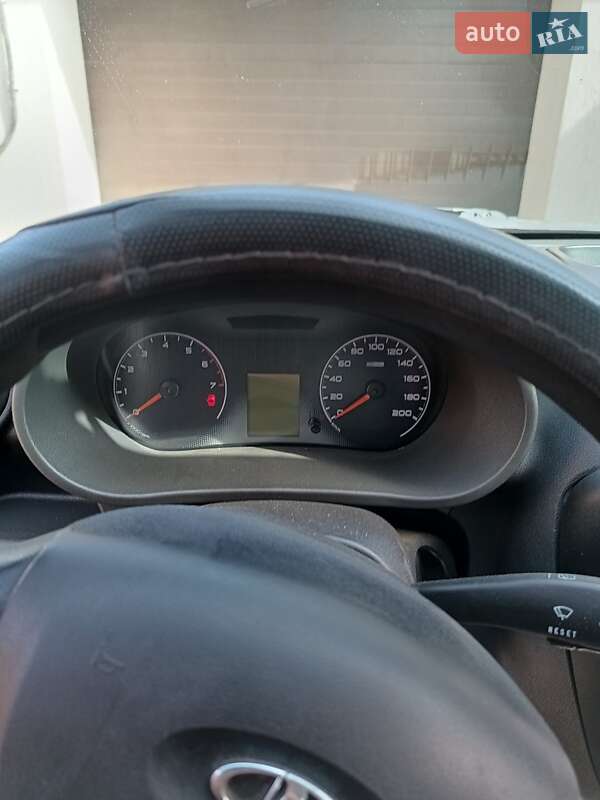 Седан ВАЗ / Lada 2190 Granta 2014 в Кривом Роге фото 6 Седан ВАЗ / Lada 2190 Granta 2014 в Кривом Роге