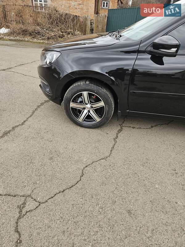 Седан ВАЗ / Lada 2190 Granta 2021 в Городище