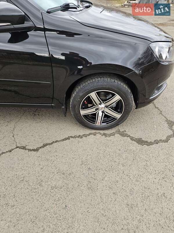 Седан ВАЗ / Lada 2190 Granta 2021 в Городище