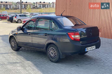 Седан ВАЗ 2190 Granta 2012 в 