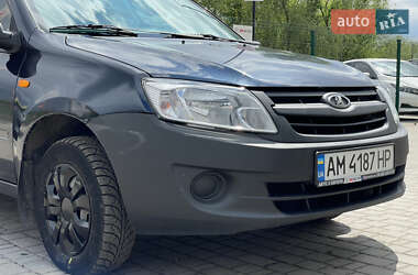 Седан ВАЗ 2190 Granta 2012 в 