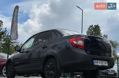 Седан ВАЗ 2190 Granta 2012 в 