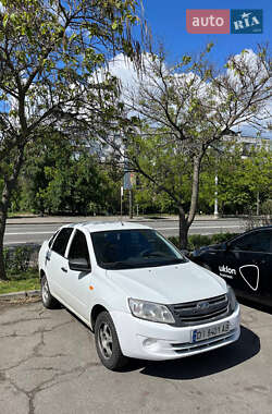 Седан ВАЗ 2190 Granta 2015 в Киеве