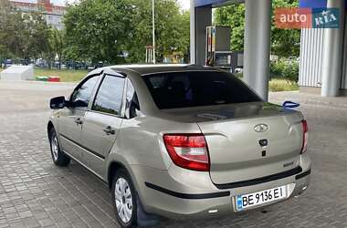 Седан ВАЗ 2190 Granta 2012 в 