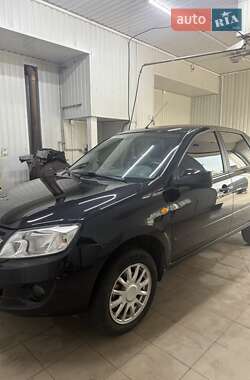 Седан ВАЗ 2190 Granta 2013 в 