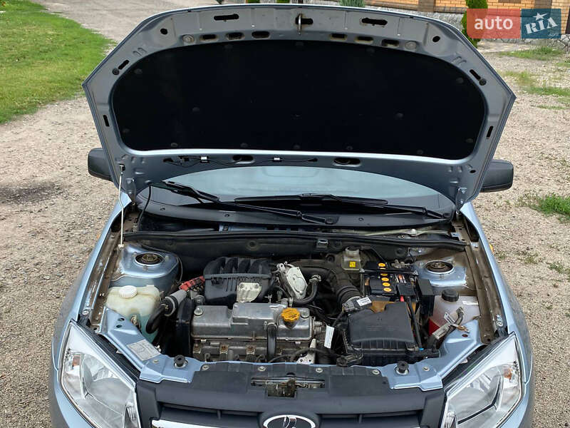 Седан ВАЗ / Lada 2190 Granta 2014 в Ахтырке