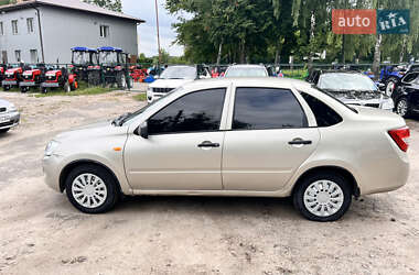 Седан ВАЗ 2190 Granta 2013 в 