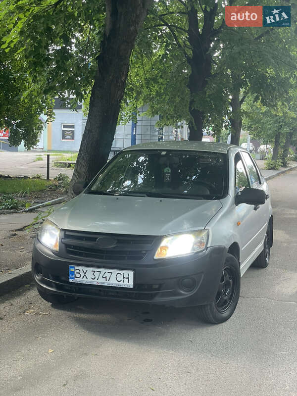 ВАЗ / Lada 2190 Granta 2012