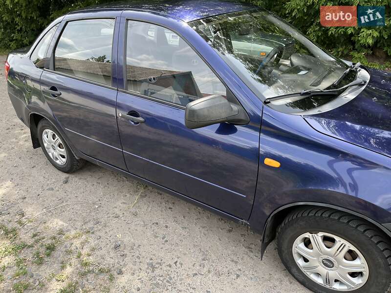 ВАЗ / Lada 2190 Granta 2012
