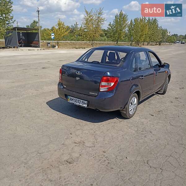 Седан ВАЗ / Lada 2190 Granta 2012 в Запоріжжі фото 2 Седан ВАЗ / Lada 2190 Granta 2012 в Запоріжжі