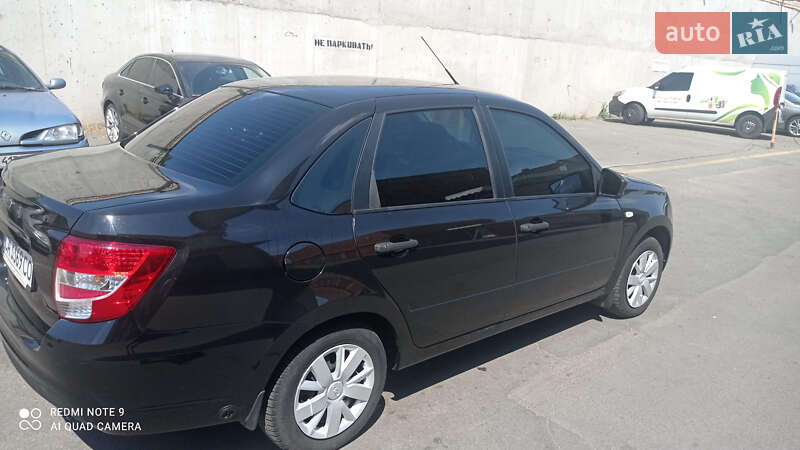 Седан ВАЗ / Lada 2190 Granta 2018 в Черкассах фото 3 Седан ВАЗ / Lada 2190 Granta 2018 в Черкассах