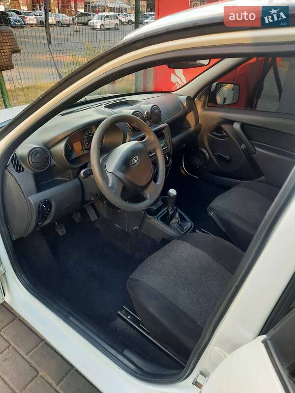 Седан ВАЗ / Lada 2190 Granta 2012 в Черкассах