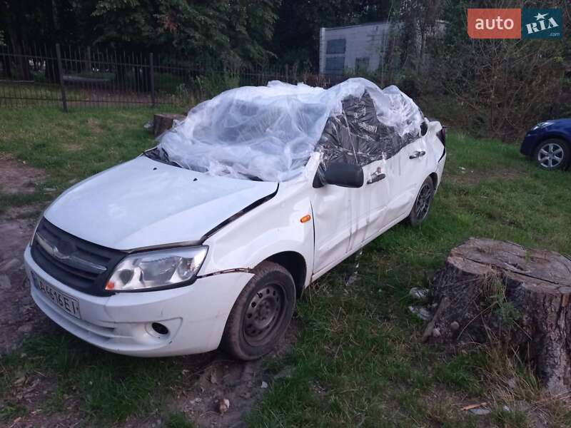 Седан ВАЗ / Lada 2190 Granta 2013 в Києві