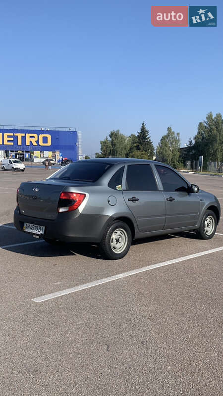 Седан ВАЗ / Lada 2190 Granta 2012 в Житомире