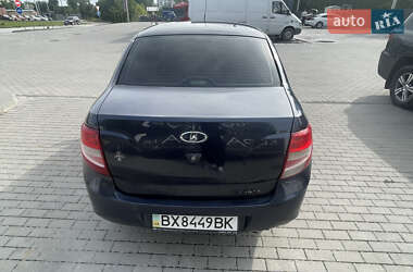 Седан ВАЗ 2190 Granta 2013 в 