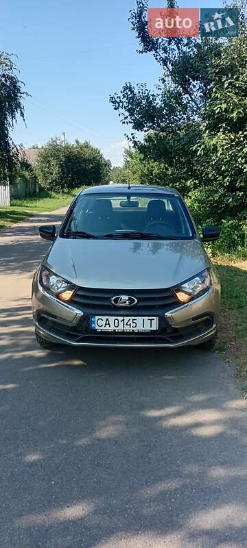 Седан ВАЗ / Lada 2190 Granta 2021 в Черкасах фото 2 Седан ВАЗ / Lada 2190 Granta 2021 в Черкасах