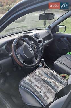 Седан ВАЗ 2190 Granta 2012 в 