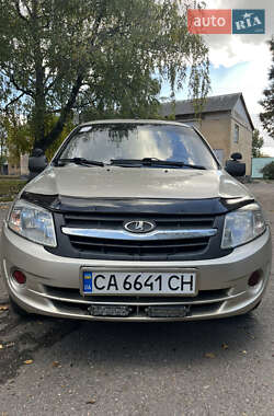 Седан ВАЗ 2190 Granta 2013 в Смілі