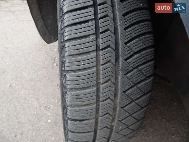 Седан ВАЗ / Lada 2190 Granta 2016 в Олександрії