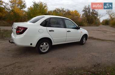 Седан ВАЗ 2190 Granta 2016 в 