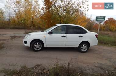 Седан ВАЗ 2190 Granta 2016 в 