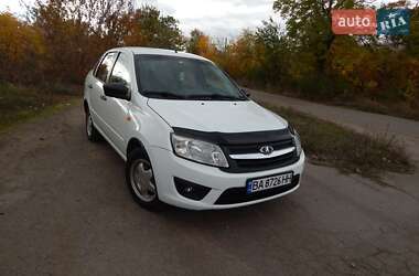Седан ВАЗ 2190 Granta 2016 в 