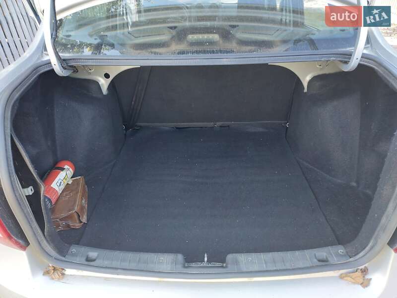 Седан ВАЗ / Lada 2190 Granta 2014 в Виннице