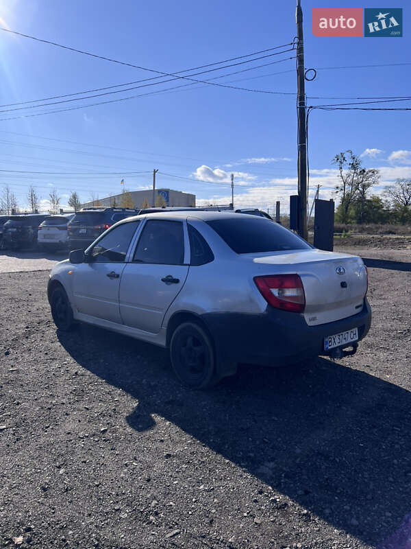 Седан ВАЗ / Lada 2190 Granta 2012 в Белогородке фото 7 Седан ВАЗ / Lada 2190 Granta 2012 в Белогородке