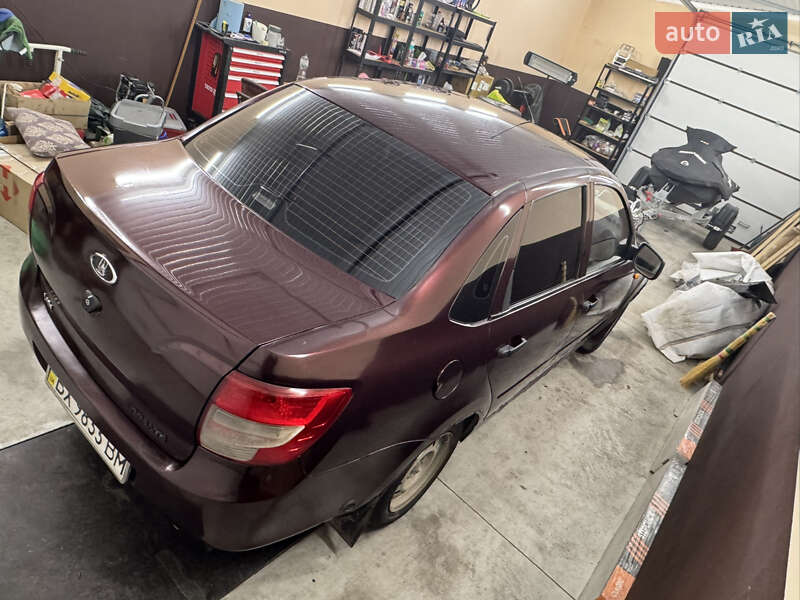 Седан ВАЗ / Lada 2190 Granta 2013 в Бердичеве фото 9 Седан ВАЗ / Lada 2190 Granta 2013 в Бердичеве
