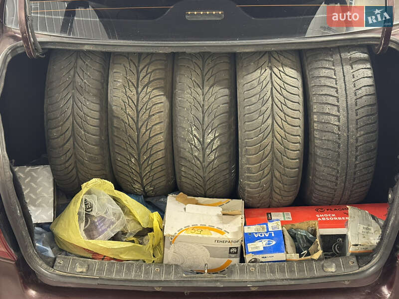 Седан ВАЗ / Lada 2190 Granta 2013 в Бердичеве фото 27 Седан ВАЗ / Lada 2190 Granta 2013 в Бердичеве