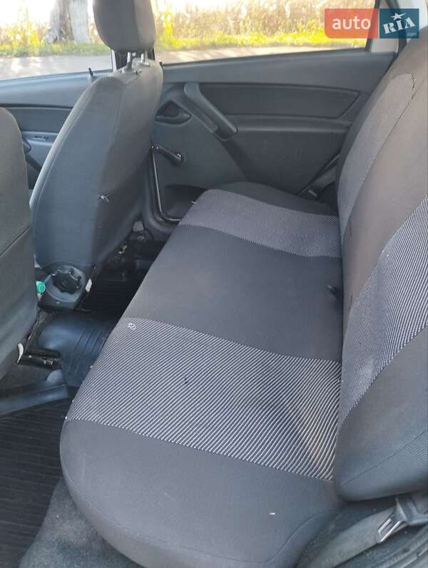 Седан ВАЗ / Lada 2190 Granta 2013 в Ружине