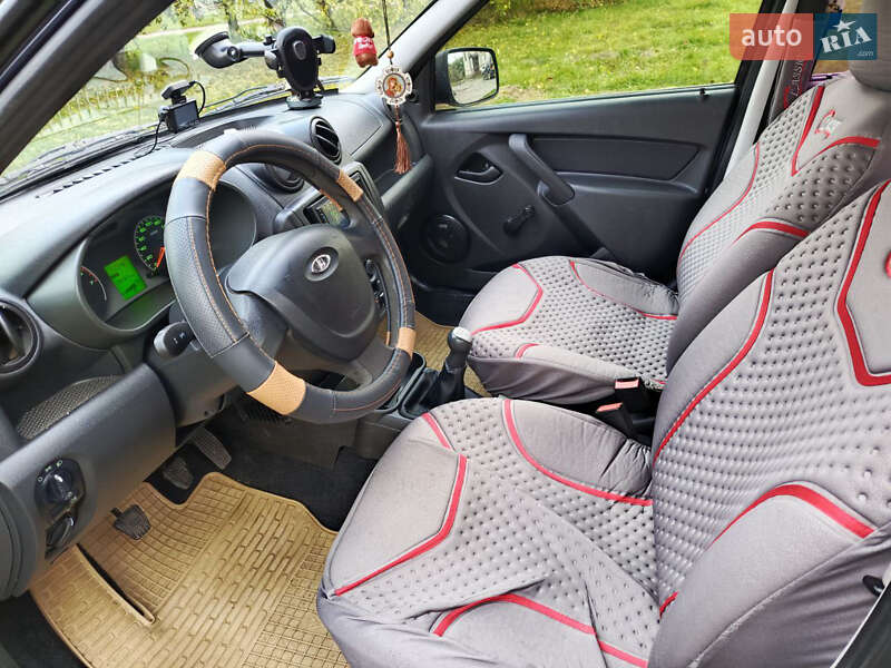 Седан ВАЗ / Lada 2190 Granta 2012 в Яготині