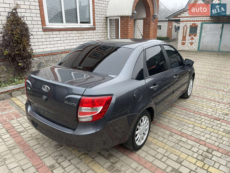 Седан ВАЗ / Lada 2190 Granta 2015 в Харкові