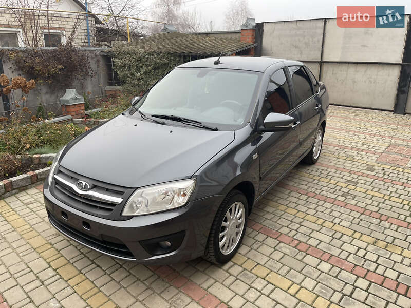 Седан ВАЗ / Lada 2190 Granta 2015 в Харкові