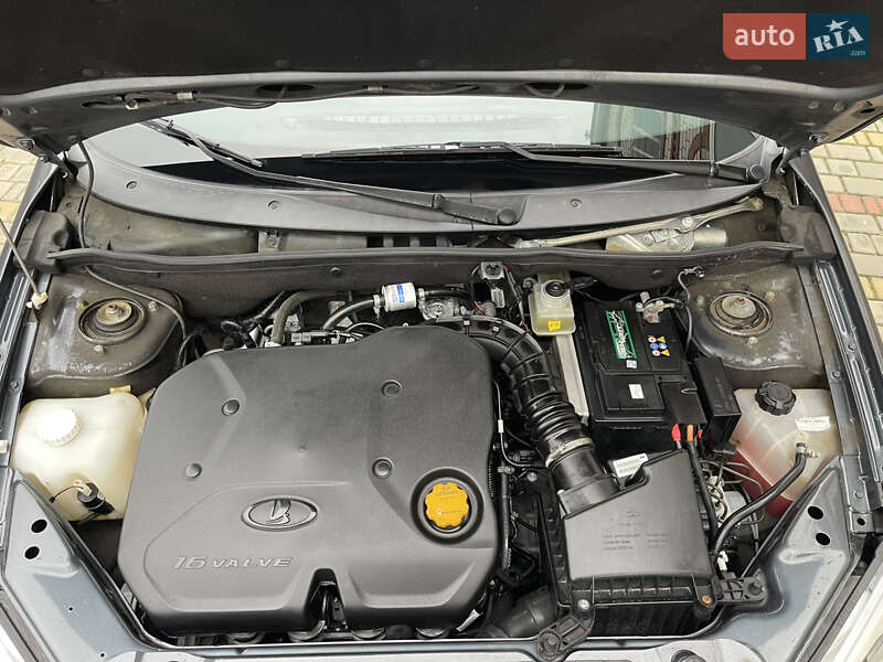 Седан ВАЗ / Lada 2190 Granta 2015 в Харкові