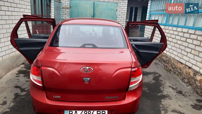 ВАЗ / Lada 2190 Granta 2012