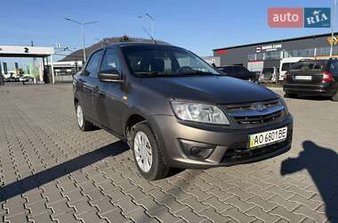 Седан ВАЗ 2190 Granta 2014 в Мукачевому