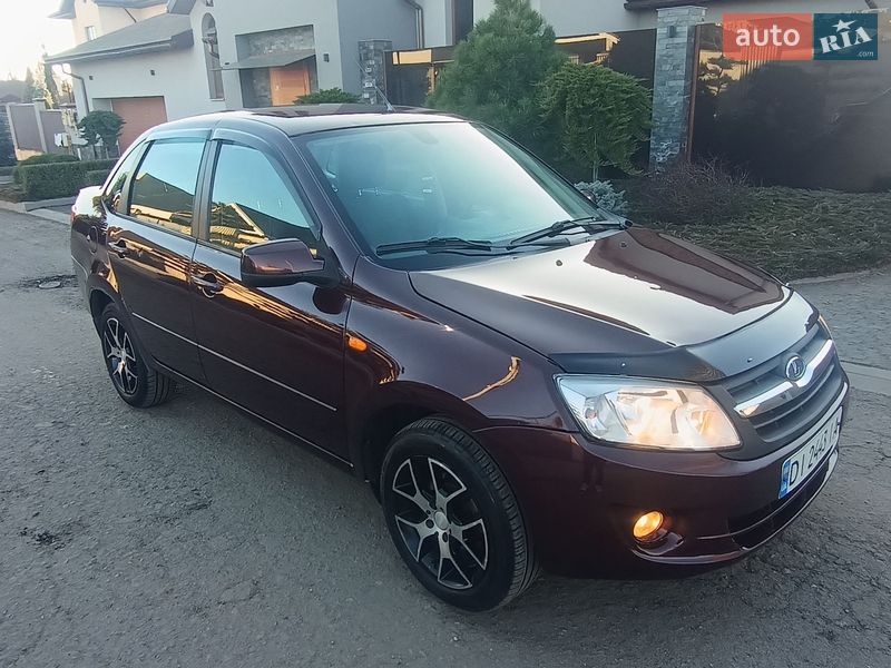 ВАЗ / Lada 2190 Granta 2013