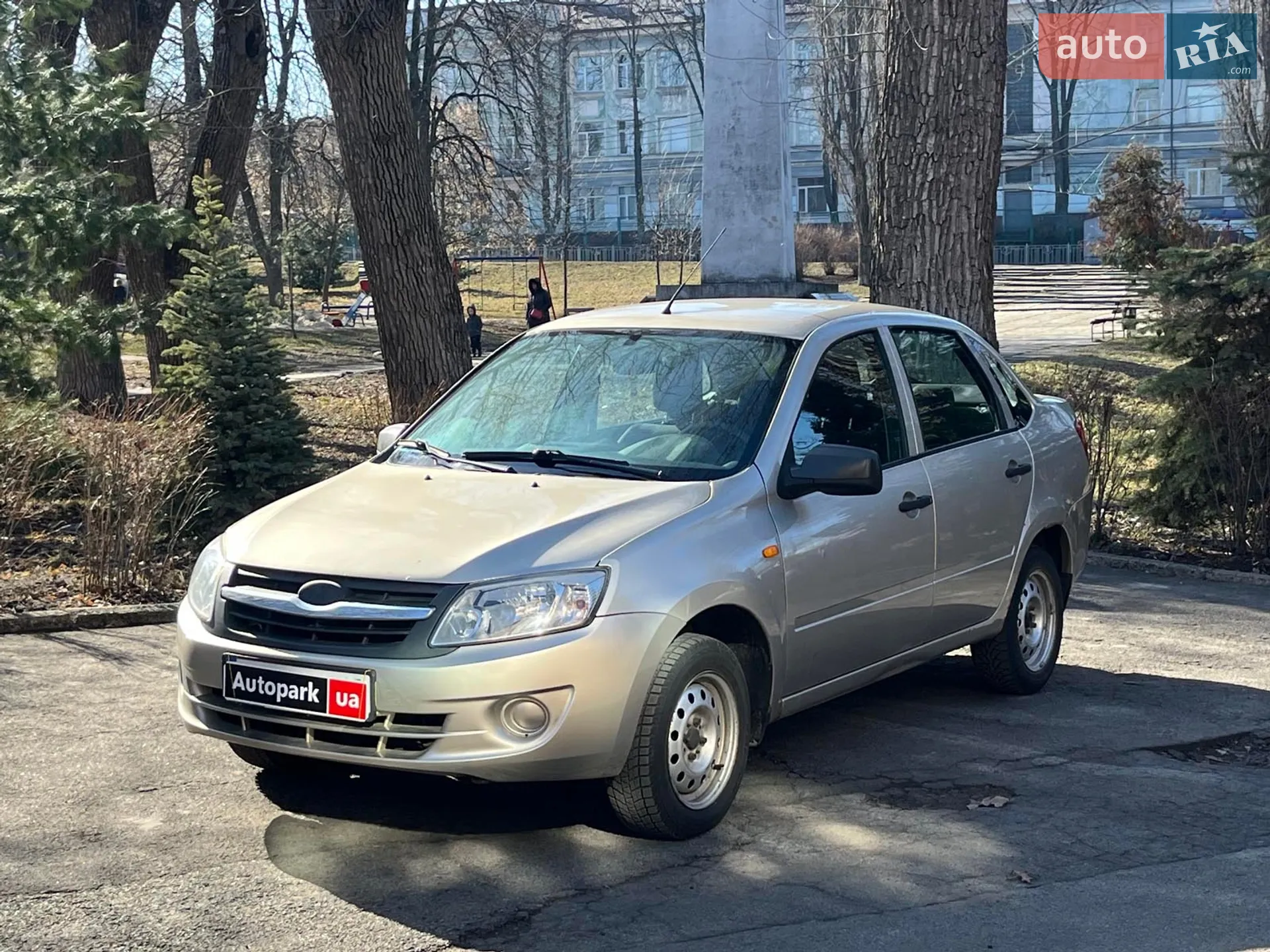 ВАЗ / Lada 2190 Granta 2013