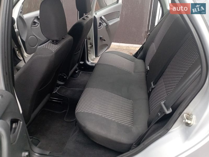 Седан ВАЗ / Lada 2190 Granta 2018 в Сваляве