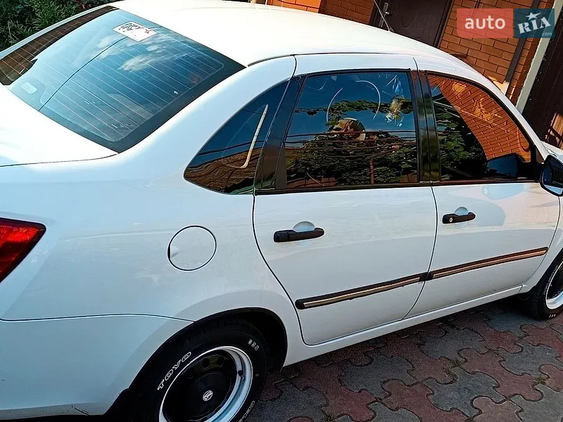 ВАЗ / Lada 2190 Granta